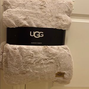UGG DAWSON THROW
